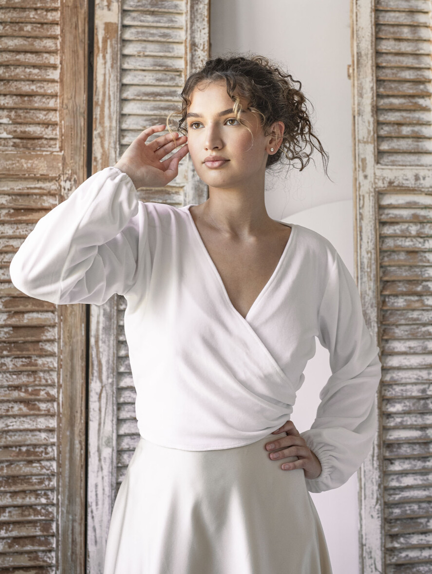 Panna Młoda Bolerka bolerka, narzutki, sweterki Bolerko z odkrytymi plecami, eleganckie bolerko ślubne, bolerko do sukni ślubnej, delikatne bolerko ślubne, letnia narzutka ślubne 1