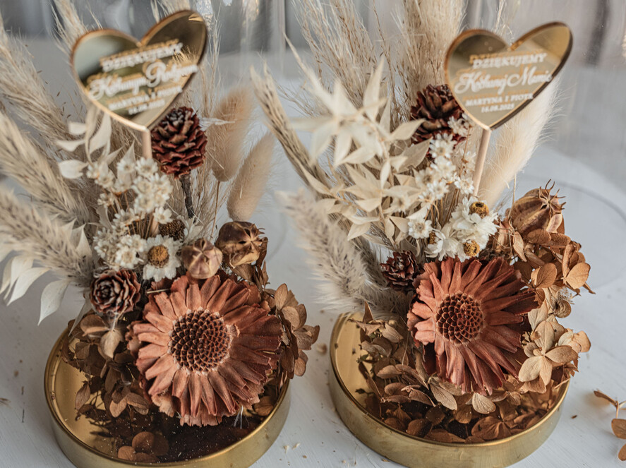 Prezenty, Podziękowania dla Rodziców Kompozycje Kwiatowe / Flowerboxy podziękowanie dla Rodziców kwiaty w szklanej kopule, pomysł na prezent dla rodziców, Szklana kopuła suszone kwiaty, Suszone Kwiaty w Szkle Kwiaty W Szklanej Kopule7