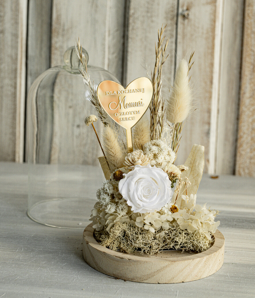 Prezenty dla Mamy flowerboxy, box ze słodyczami  kompozycja kwiatowa w szklanej kopule, prezent dla mamy flowerbox z suszonych kwiatów, suszone kwiaty w szkle, prezent na dzień mamy kwiaty4