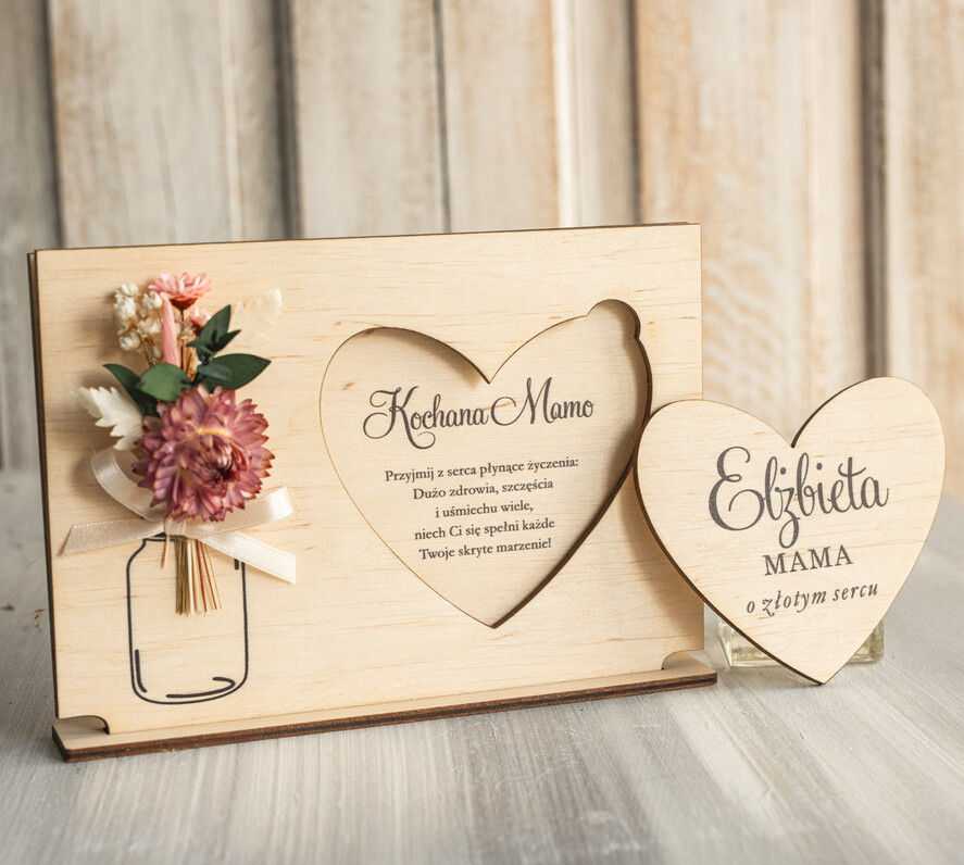Prezenty dla Mamy kwiaty flowerboxy drewniana tabliczka z życzeniami na dzień Mamy prezent dla Mamy z okazji dnia Matki, kwiaty prezent dla mamy, kompozycja z suszonych kwiatów pomysł na prezent dla mamy0