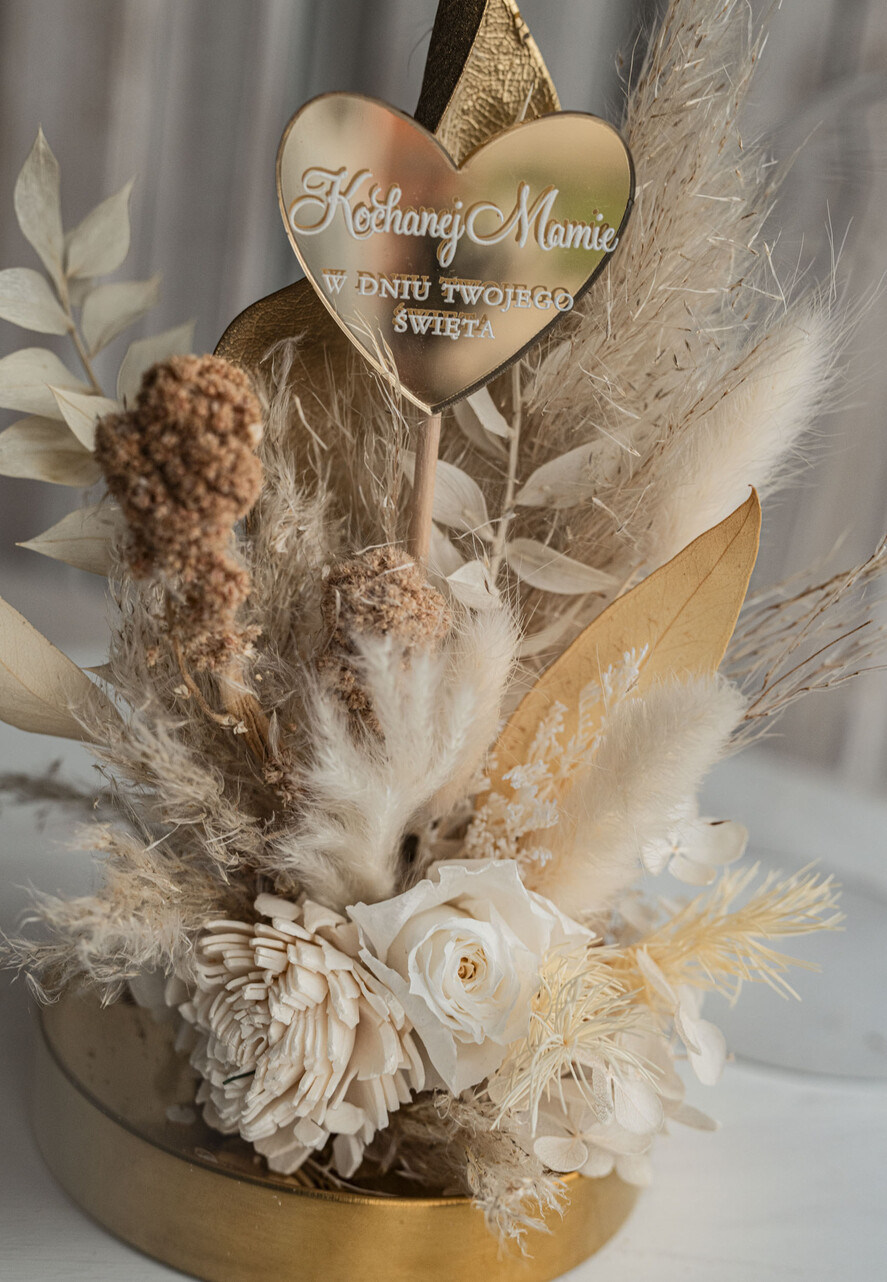 Prezenty dla Mamy flowerboxy, box ze słodyczami  Prezent na dzień matki suszone kwiaty w szkle, prezent dla mamy kwiaty w szklanej kopule, kompozycje z suszonych kwiatów, Szklana kopuła suszony bukiet7
