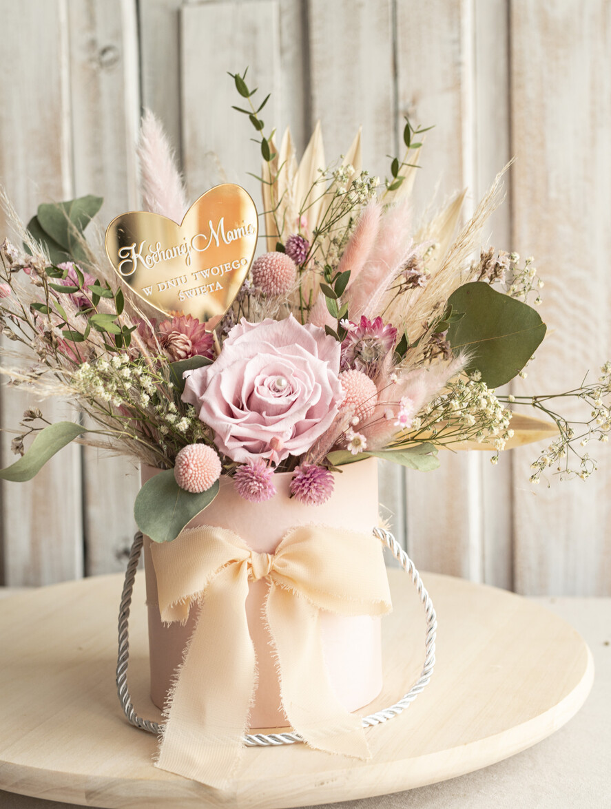 Prezenty dla Mamy kwiaty flowerboxy pomysł na prezent na dzień mamy, kwiaty dla mamy, wieczna róża dla mamy, zielono różowy bukiet dla mamy z suszonych kiatów5