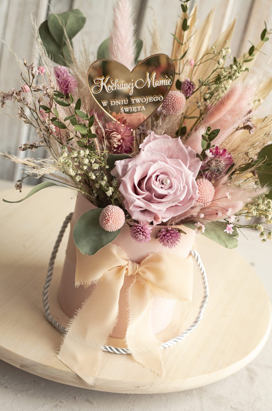 Prezenty dla Mamy kwiaty flowerboxy pomysł na prezent na dzień mamy, kwiaty dla mamy, wieczna róża dla mamy, zielono różowy bukiet dla mamy z suszonych kiatów8