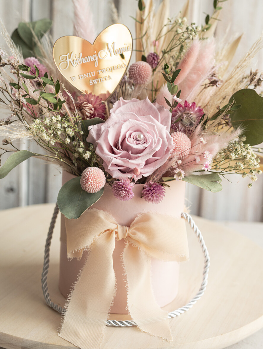 Prezenty dla Mamy kwiaty flowerboxy pomysł na prezent na dzień mamy, kwiaty dla mamy, wieczna róża dla mamy, zielono różowy bukiet dla mamy z suszonych kiatów9