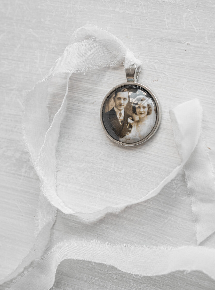 Medalion do bukietu ślubnego medalik Medalion ślubny do bukietu zdjęcie portret na pamiątkę wisiorek, Medalion do bukietu ślubnego ze zdjęciem1