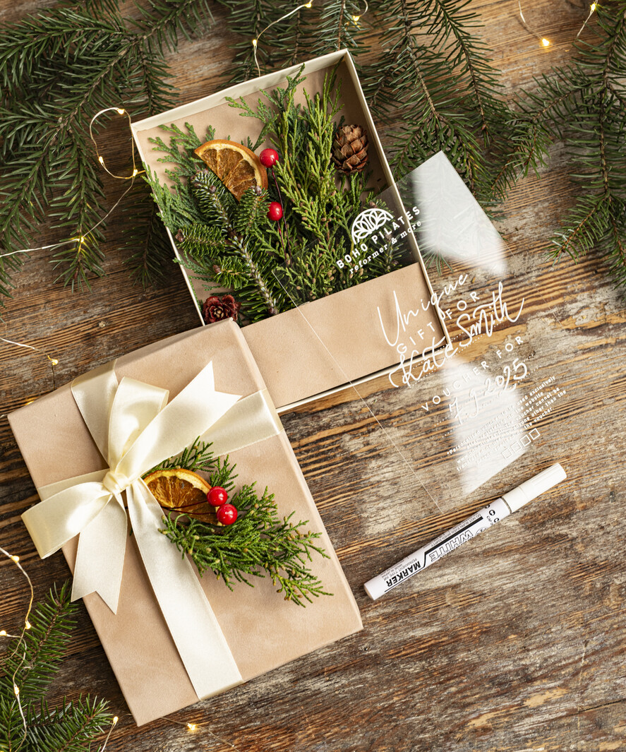 Prezenty Oferta dla Salonów BEAUTY voucher bozonarodzeniowy prezent Prezent dla klientek na święta Voucher, Voucher podarunkowy dla klientów salonu fryzjerskiego bożonarodzeniowy prezent voucher welurowe pudełko - lustrzany voucher na prezent dla niej1