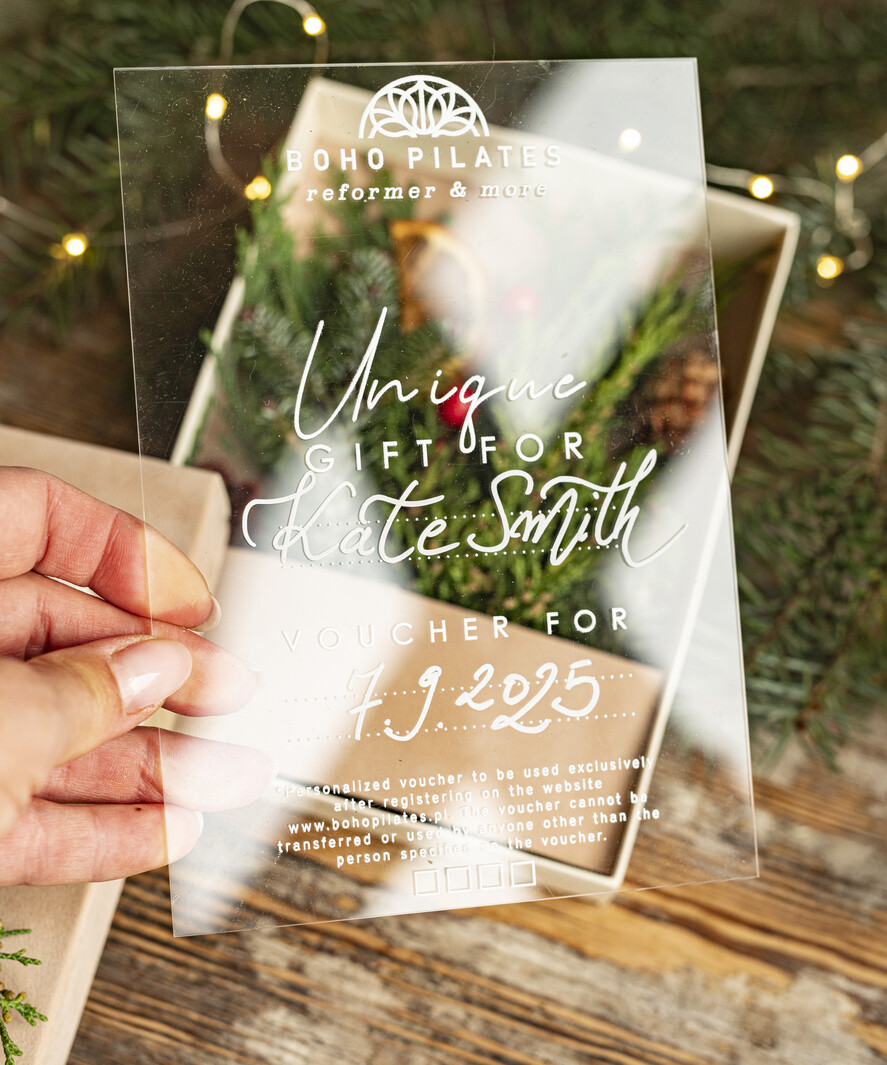 Prezenty Oferta dla Salonów BEAUTY voucher bozonarodzeniowy prezent Prezent dla klientek na święta Voucher, Voucher podarunkowy dla klientów salonu fryzjerskiego bożonarodzeniowy prezent voucher welurowe pudełko - lustrzany voucher na prezent dla niej4