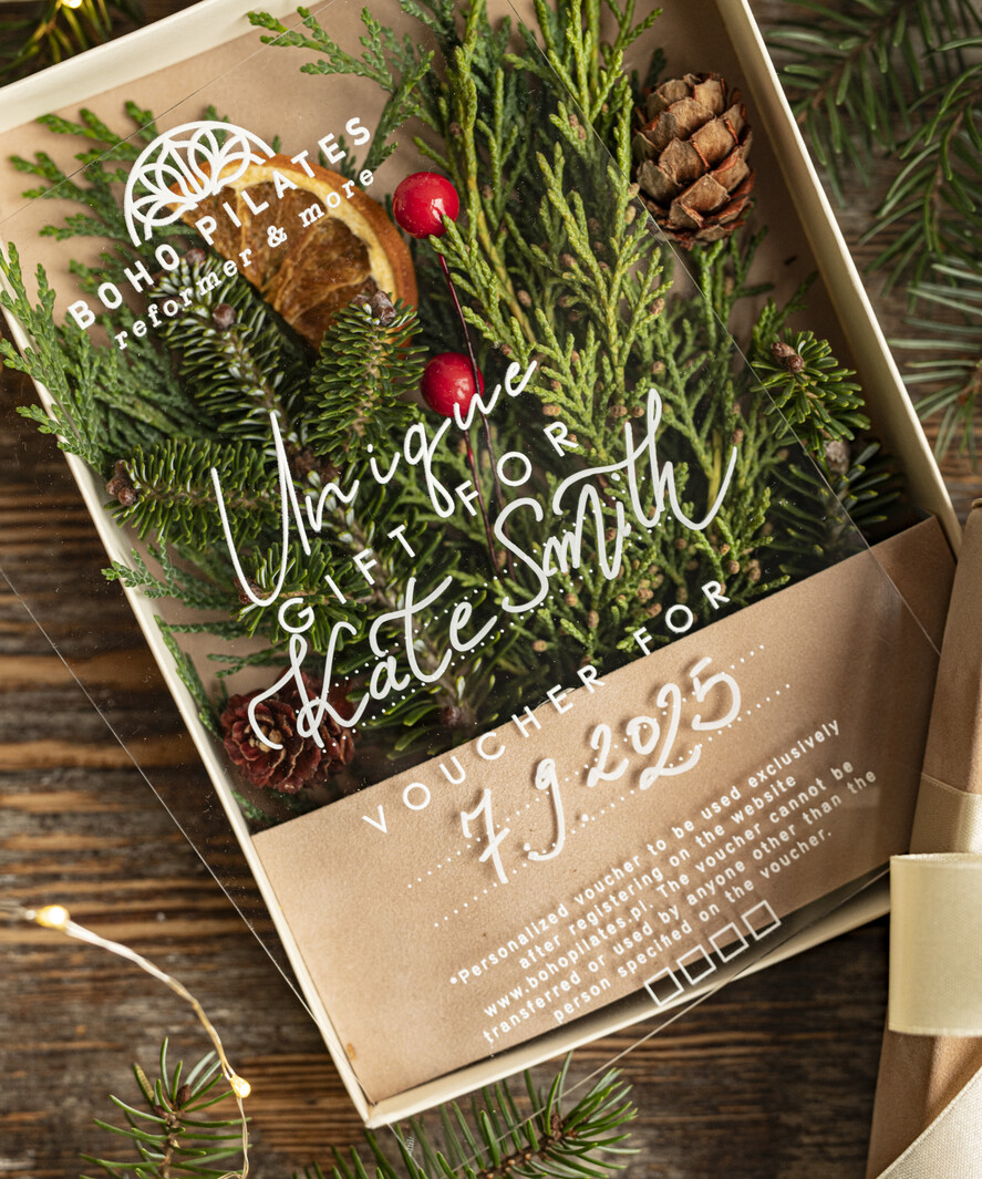 Prezenty Oferta dla Salonów BEAUTY voucher bozonarodzeniowy prezent Prezent dla klientek na święta Voucher, Voucher podarunkowy dla klientów salonu fryzjerskiego bożonarodzeniowy prezent voucher welurowe pudełko - lustrzany voucher na prezent dla niej9