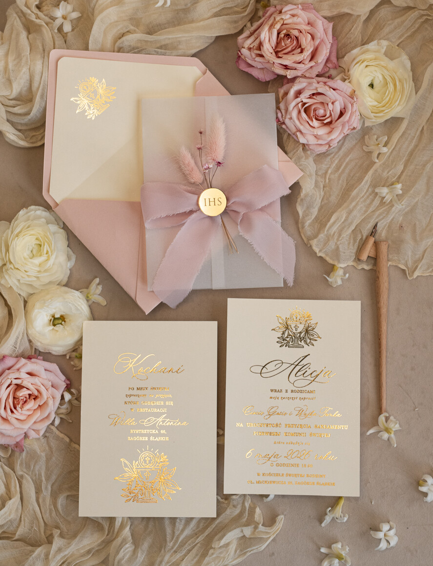 Zaproszenia na Komunię  dziewczynka  Różowe zaproszenia komunijne z dmuszkiem dla dziewczynki, zaproszenia na komunię ze wstążką, złote zaproszenia na komunię, zaproszenia na Pierwszą Komunię1