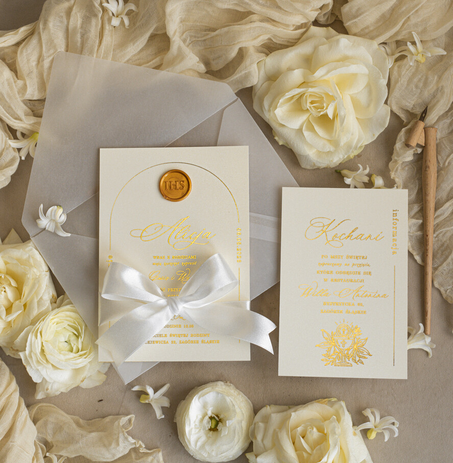Zaproszenia na Komunię dla Dziewczynki dziewczynka  delikatne zaproszenia Komunijne Eleganckie zaproszenia komunijne dla dziewczynki, zaproszenia na komunię ze wstążką, złote zaproszenia na komunię z ozdobnym lakiem1