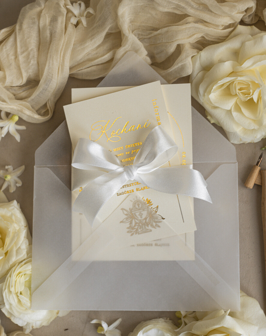 Zaproszenia na Komunię dla Dziewczynki dziewczynka  delikatne zaproszenia Komunijne Eleganckie zaproszenia komunijne dla dziewczynki, zaproszenia na komunię ze wstążką, złote zaproszenia na komunię z ozdobnym lakiem2