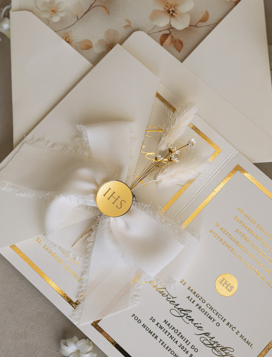 Zaproszenia na Komunię  dziewczynka  Eleganckie zaproszenia komunijne złocone, zaproszenia na komunię z kwiatami, złote zaproszenia na komunię2