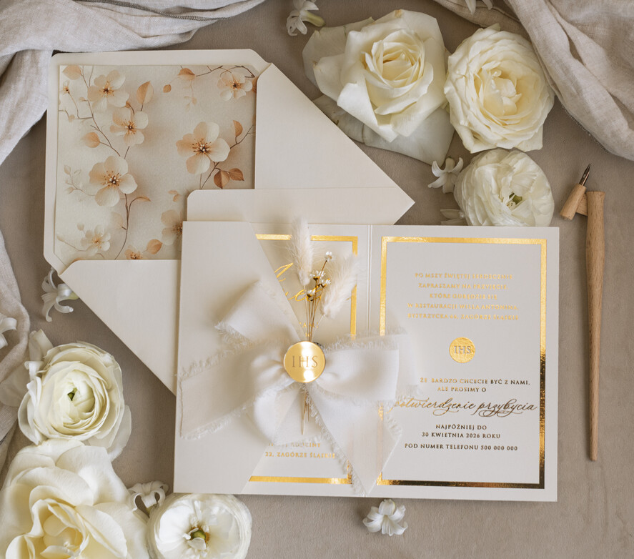 Zaproszenia na Komunię  dziewczynka  Eleganckie zaproszenia komunijne złocone, zaproszenia na komunię z kwiatami, złote zaproszenia na komunię3