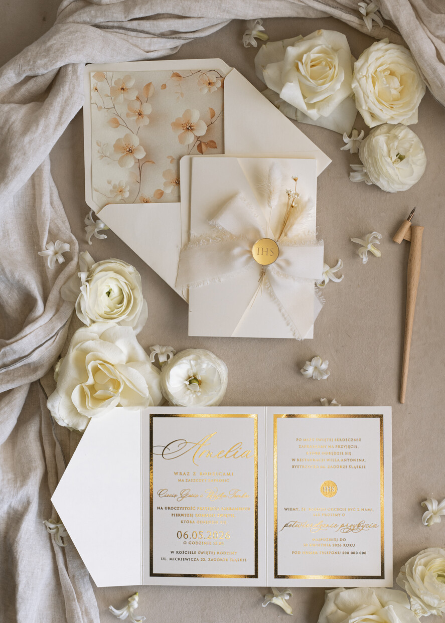 Zaproszenia na Komunię  dziewczynka  Eleganckie zaproszenia komunijne złocone, zaproszenia na komunię z kwiatami, złote zaproszenia na komunię8