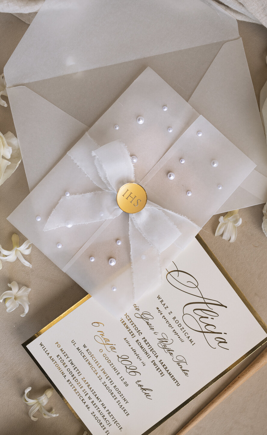 Zaproszenia na Komunię  dziewczynka  Perełkowe zaproszenia komunijne dla dziewczynki, zaproszenia na komunię z perełkami, złote zaproszenia na komunię, zaproszenia na Pierwszą Komunię3