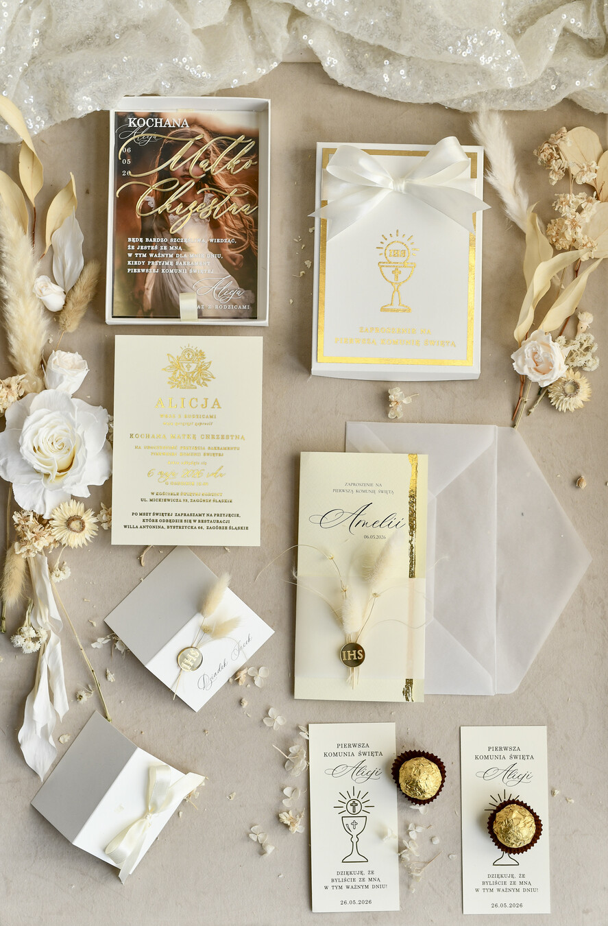 Zaproszenia na Komunię  dziewczynka  Podłużne różowe złocone zaproszenia na Komunię nowoczesne  Zaproszenia komunijne personalizowane11