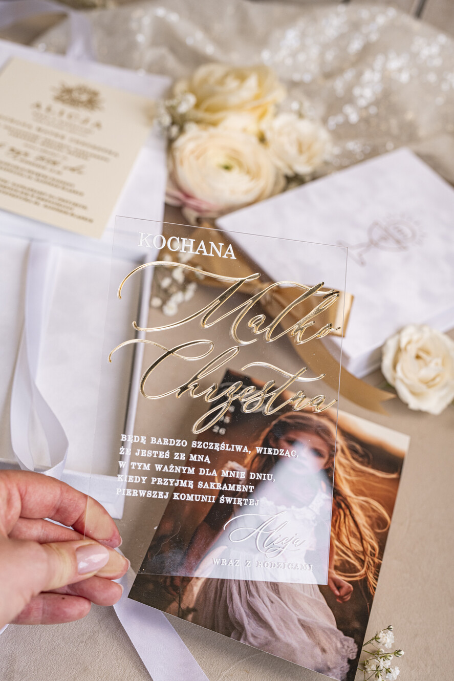 Zaproszenia na Komunię  dziewczynka  Eleganckie zaproszenia na Pierwszą komunię dla Matki Chrzestnej, wyjątkowe zaproszenia na komunię dla Rodziców  chrzestnych, Zaproszenie Vip dla Baci i Dziadka12