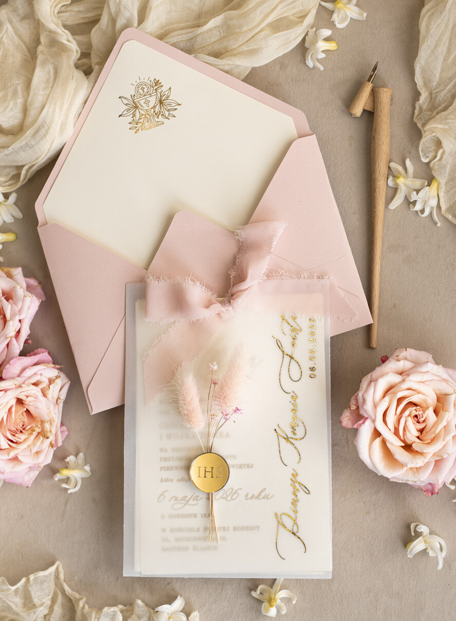 Zaproszenia na Komunię dla Dziewczynki dziewczynka  komunijne złote zaproszenia z kwiatkami, zaproszenia na Pierwszą komunię w kieszonce ze wstążką, zaproszenia na komunię dla dziewczynki, zaproszenie w kieszonce na komunię 4