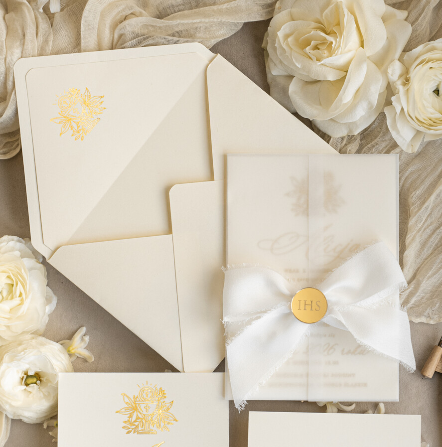 Zaproszenia na Komunię  dziewczynka  Nietypowe zaproszenia komunijne dla dziewczynki, zaproszenia na komunię ze wstążką, złote zaproszenia na komunię, zaproszenia na Pierwszą Komunię2