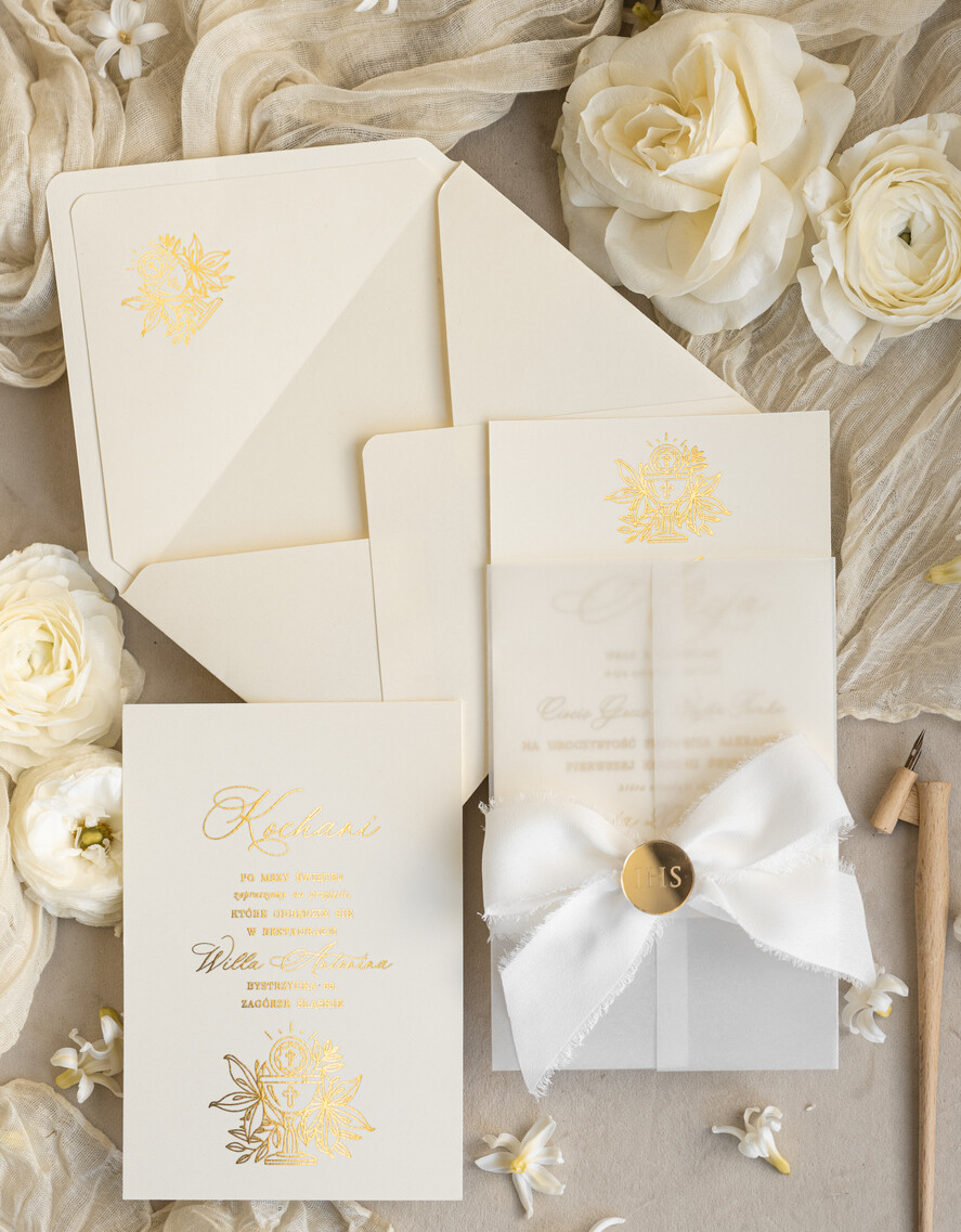 Zaproszenia na Komunię  dziewczynka  Nietypowe zaproszenia komunijne dla dziewczynki, zaproszenia na komunię ze wstążką, złote zaproszenia na komunię, zaproszenia na Pierwszą Komunię3