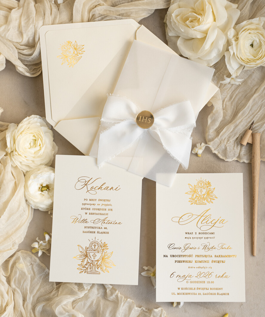 Zaproszenia na Komunię  dziewczynka  Nietypowe zaproszenia komunijne dla dziewczynki, zaproszenia na komunię ze wstążką, złote zaproszenia na komunię, zaproszenia na Pierwszą Komunię4