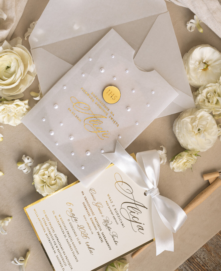 Zaproszenia na Komunię  dziewczynka  Perełkowe zaproszenia komunijne dla dziewczynki, zaproszenia na komunię z perełkami, złote zaproszenia na komunię, zaproszenia na Pierwszą Komunię1