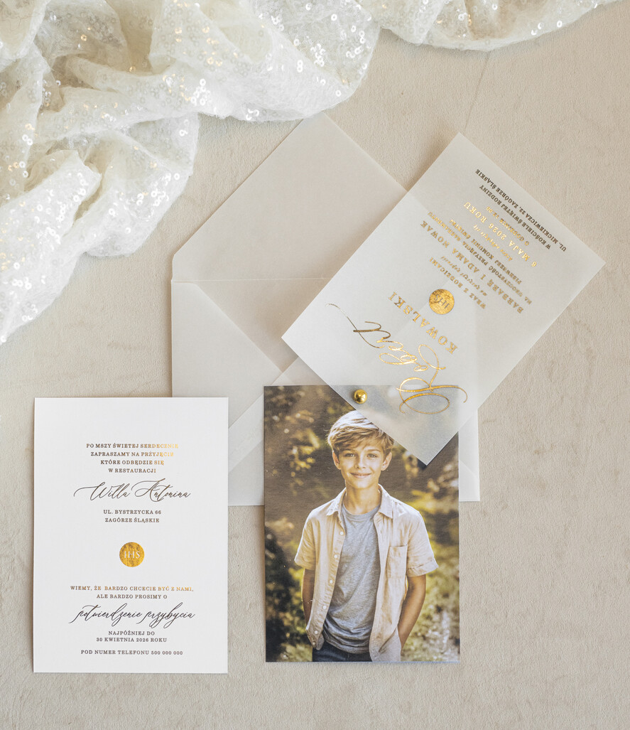 Zaproszenia na Komunię  chłopiec złocone zaproszenia na Komunię ze zdjęciem  Kalkowe Zaproszenia komunijne personalizowane0