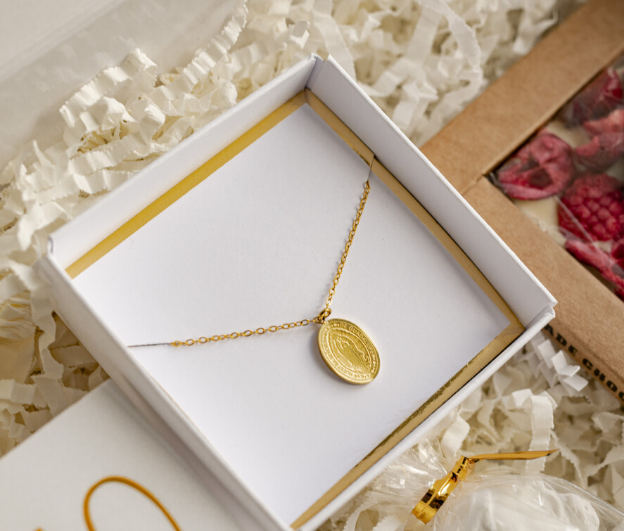 Pamiątki Prezenty na komunię  boxy prezentowe Pismo Święte Pamiątka Pierwszej Komunii Świętej, Medalik na Pierwszą Komunię Świętą, pudełko prezentowe na Komunię Świętą. 7