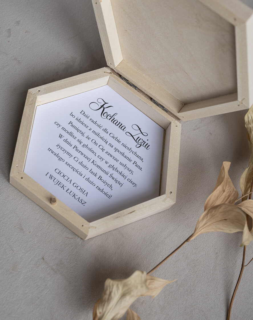 Pamiątki Prezenty na komunię  pamiątki na komunie  Co zamiast kartki na komunię pudełko pamiątka Pierwszej Komunii Świętej, kartka na komunię4