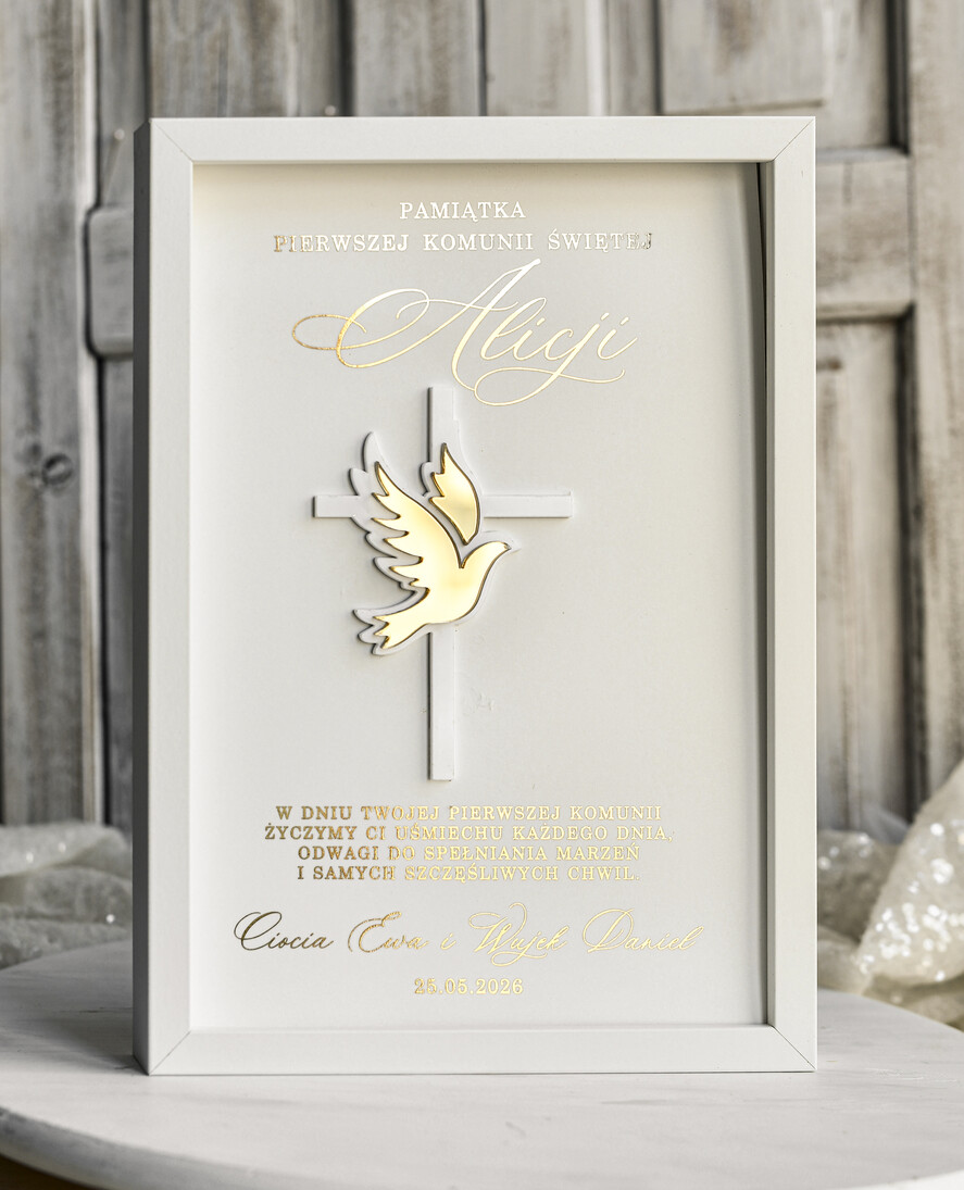 Pamiątki Prezenty na komunię  pamiątki na komunie  Pamiątka Pierwszej Komunii orbrazek z życzeniami Personalizowane pudełko na Prezent6