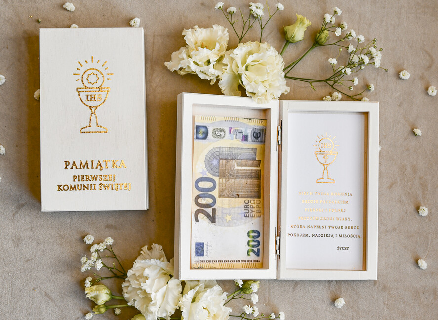 Pamiątki Prezenty na komunię  pamiątki na komunie  białe pudełko pamiątka I Komunii  pudełko na pieniądze na Komunię z życzeniami, pudełeczko na pieniądze z dedykacją na I Komunię0