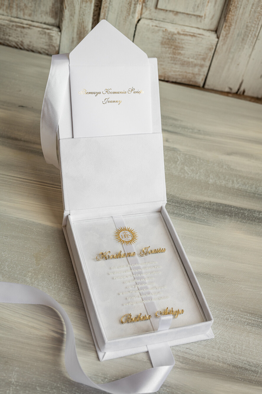 Pamiątki Prezenty na komunię  pamiątki na komunie  Pamiątka Pierwszej Komunii Świętej, Personalizowane Welurowe Pudełko na I komunię Świętą, Życzenia z okazji pierwszej komunii świętej8