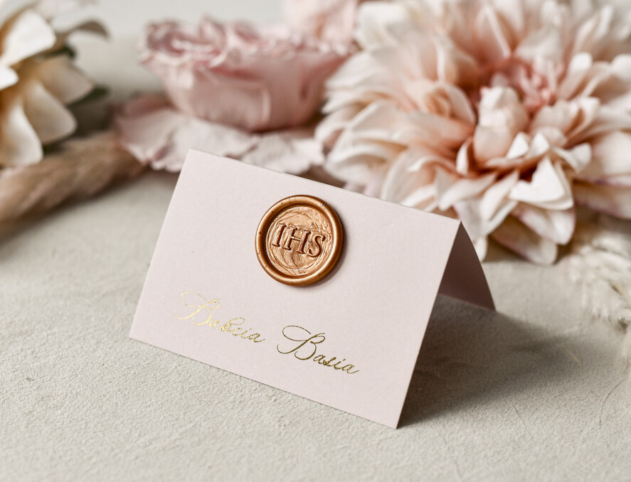 Winietki na komunię  winietki   winietki na komunię, winietka dekoracja stołu na komunii, komunijne winietki z szyfonową wstążką0