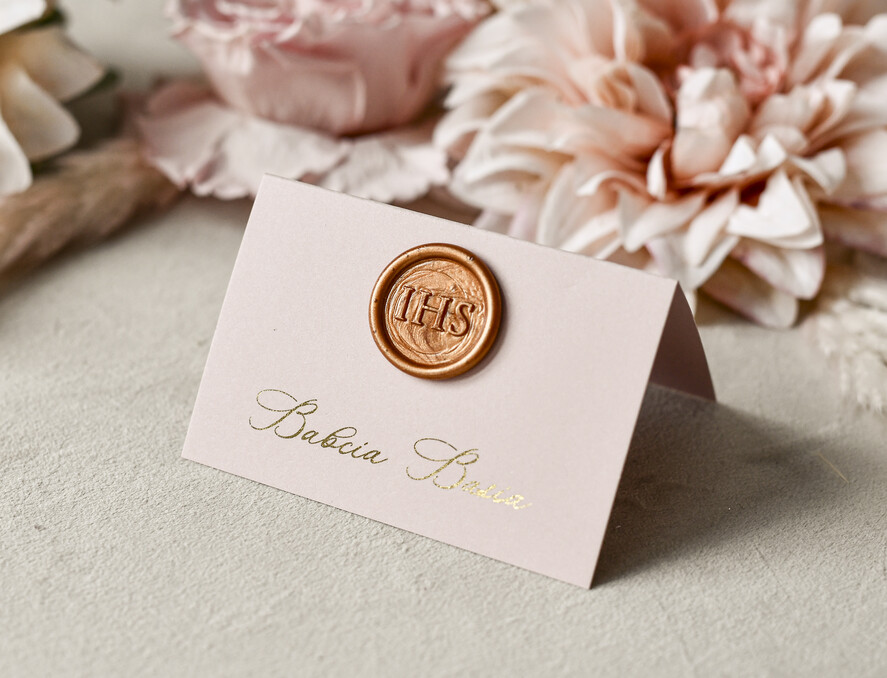 Winietki na komunię  winietki   winietki na komunię, winietka dekoracja stołu na komunii, komunijne winietki z szyfonową wstążką3