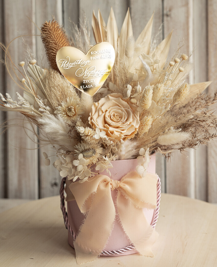 prezent dla nauczuciela/ dzień nauczyciela flower box kwiaty i słodycze Elegancki flower box dla nauczyciela, prezent na zakończenie roku dla wychowawcy0