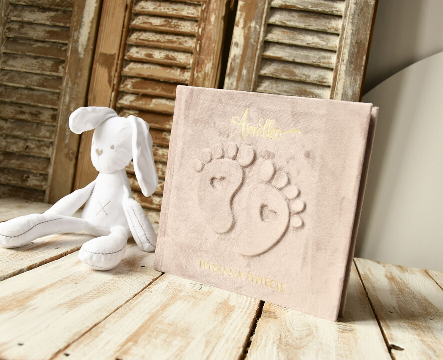albumy dla Dzieci albumy welurowe Ręcznie szyty album dla dziecka z personalizowaną welurową okładką. Idealny na zdjęcia z narodzin, chrztu i pierwszych lat życia. 7