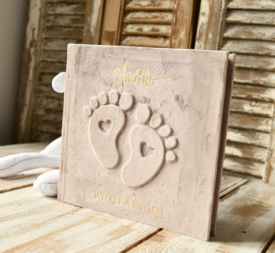 albumy dla Dzieci albumy welurowe Ręcznie szyty album dla dziecka z personalizowaną welurową okładką. Idealny na zdjęcia z narodzin, chrztu i pierwszych lat życia. 2