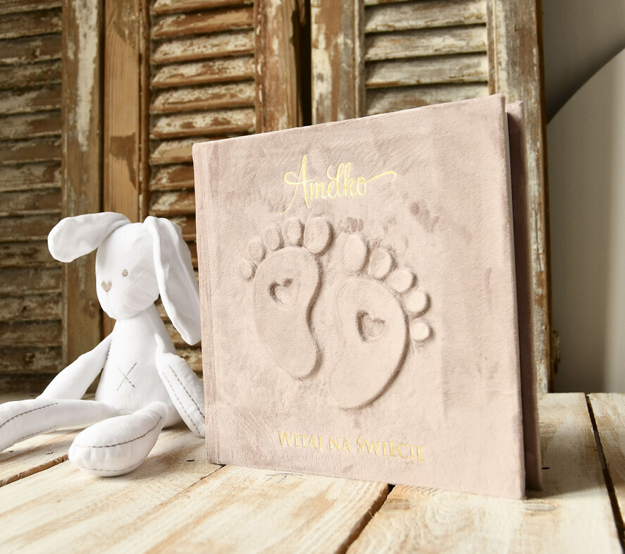 albumy dla Dzieci albumy welurowe Ręcznie szyty album dla dziecka z personalizowaną welurową okładką. Idealny na zdjęcia z narodzin, chrztu i pierwszych lat życia. 4