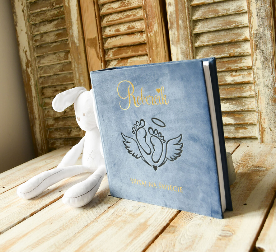 albumy dla Dzieci albumy welurowe Ręcznie szyty album dla dziecka z personalizowaną welurową okładką. Idealny na zdjęcia z narodzin, chrztu i pierwszych lat życia. 4