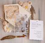 Zaproszenia ślubne Ze zdjęciem  niepowtarzalne zaproszenia ślubne ze zdjęciem, zaproszenia na ślub z płatkami złota, złote zaproszenia na ślub, tłoczona koperta do zaproszeń ślubnych3