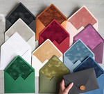 Zaproszenia ślubne dodatkowe koperty bileciki koperty z welurową wklejką, elegancka welurowa koperta do zaproszeń ślubnych1