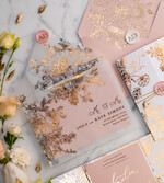 Zaproszenia ślubne Złote Glamour złote zaproszenia ślubne wykonywane ręcznie styl glamour w kolorystyce pudrowego różu i złota1