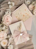 Zaproszenia ślubne Złote Glamour eleganckie zaproszenie na ślub z suszonym dmuszkiem, wyjątkowe zaproszenia ślubne z dmuszkiem, zaproszenia na ślub w stylu glamour3