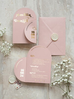 Zaproszenia ślubne Złote Glamour Eleganckie Nowoczesne Złote Zaproszenia ślubne Składane Serce, Złocone Minimalistyczne Zaproszenie na Ślub, Proste Zaproszenie ślubne z ozdobnym spinaczem 0