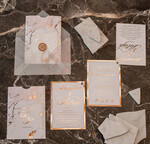 Zaproszenia ślubne Złote Glamour złote zaproszenia ślubne marmur  złocone zaproszenie na ślub marmurkowe przeźroczysta koperta z kalki1