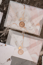 Zaproszenia ślubne Złote Glamour złote zaproszenia ślubne marmur  złocone zaproszenie na ślub marmurkowe przeźroczysta koperta z kalki11