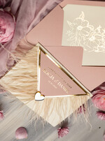 Zaproszenia ślubne Złote Glamour zaproszenia ślubne z piórami, strusie pióra na zaproszeniach ślubnych, nietypowe zaproszenie na ślub, złote zaproszenia na ślub i wesele3