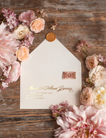 Zaproszenia ślubne Złote Glamour Złote błyszczące zaproszenie na ślub Peonie Kwiaty Złocone Litery Zaproszenia Ślubne Glamour Proste Zaproszenie na Ślub5