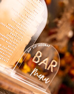 Menu glamour nowoczesna forma karty drinków na weselu, akrylowa karta drinków, stojąca karta drinków, złote napisy na stoły weselne 2