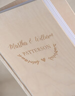 Księgi wpisów gości Drewniane  księga gości do wklejania zdjęć i wpisów gości weselnych, okładka z drewna grawerowane imiona i data3